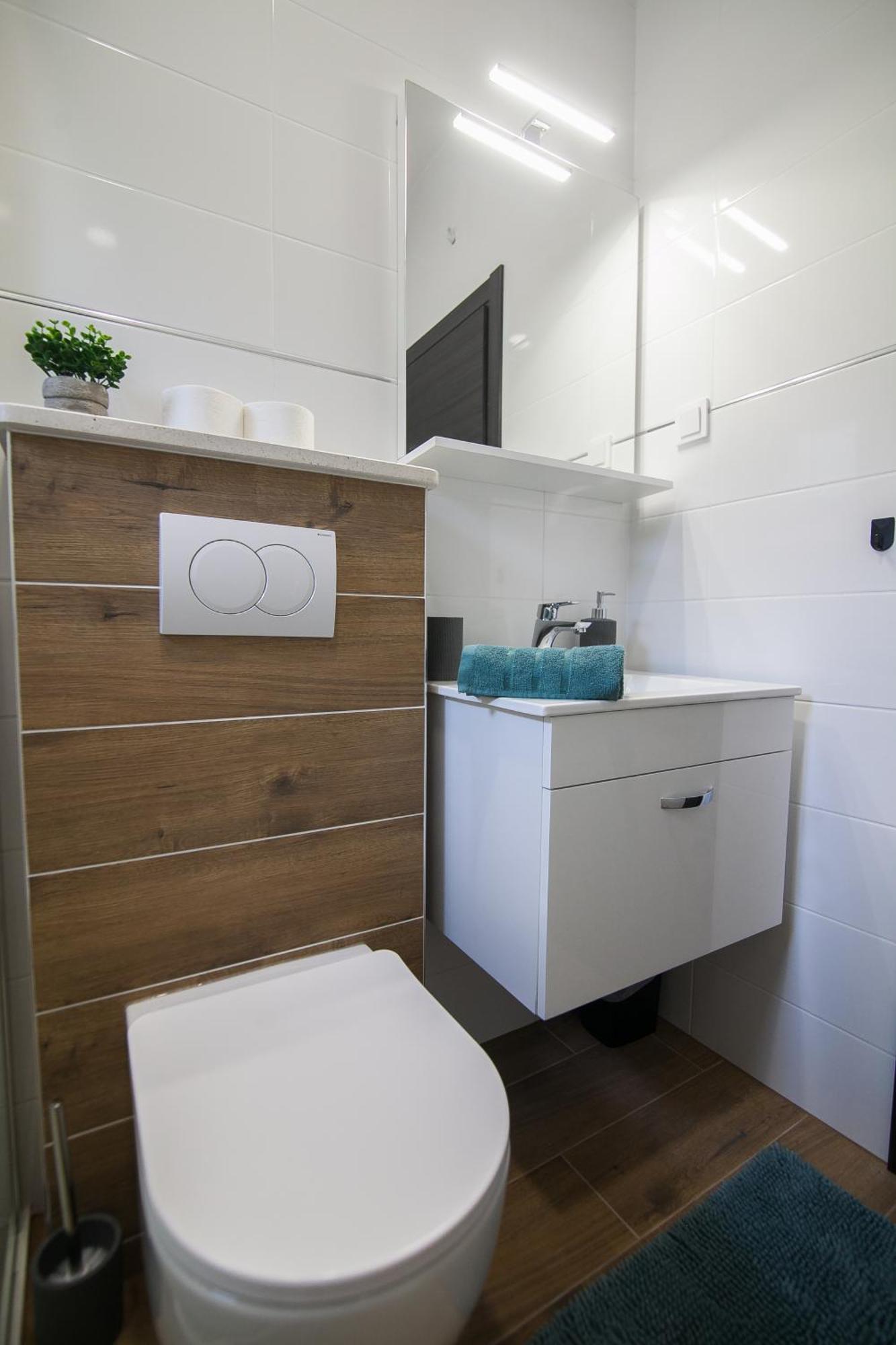 Family Apartments Brach Bol Bagian luar foto
